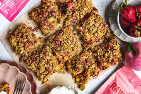 Strawberry-Peach Crumble Bars – Rawcology Inc