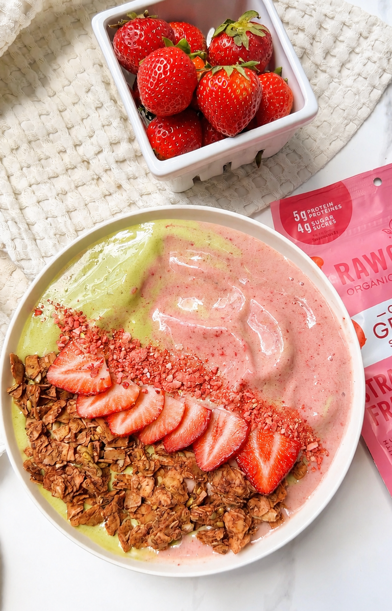 Strawberry Matcha Smoothie Bowl Healthy High-Fibre Breakfast Recipe